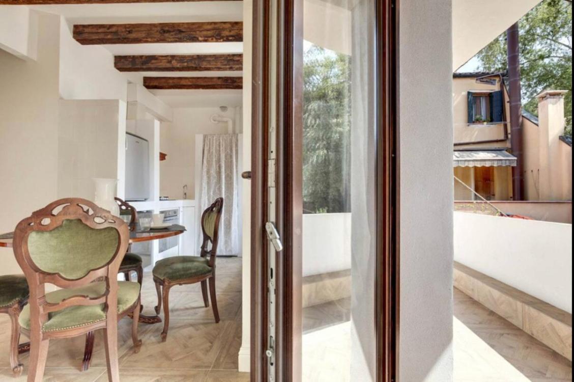 Apartamento Traditional With Terrace