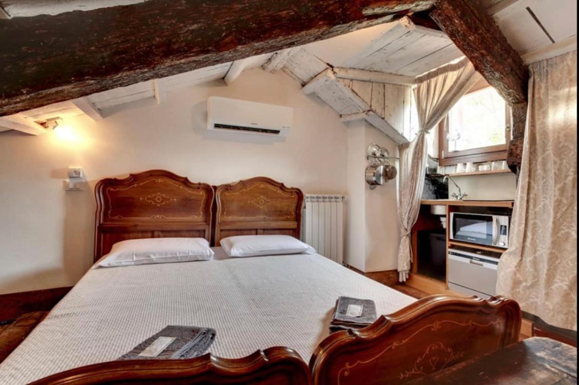 Apartamento Traditional With Terrace